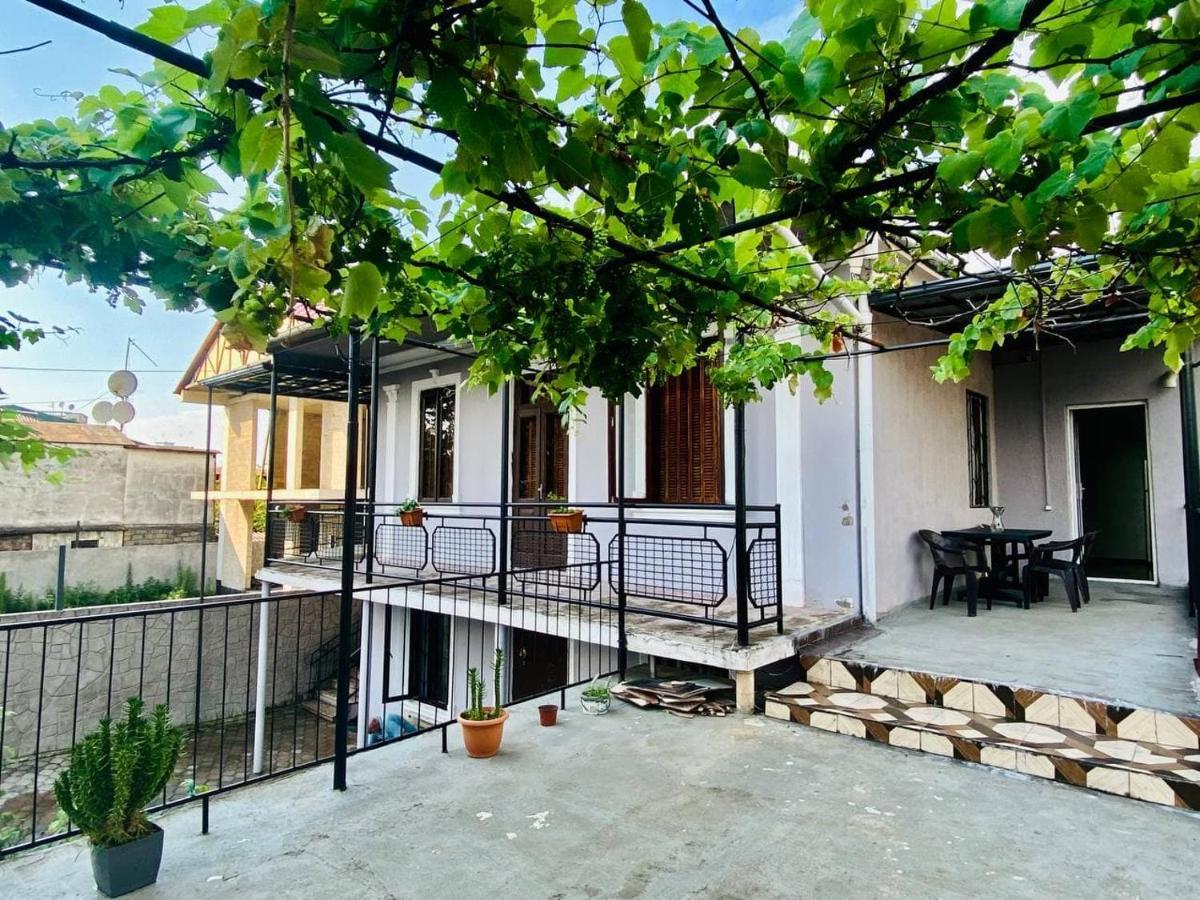 Hotel Naziti House Batumi Exterior foto